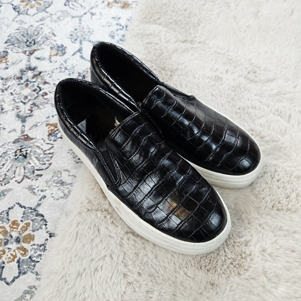 A New Day Women's Bibi Sneakers Black Snake Skin Like Print US 7.5 - Picture 1 of 9
